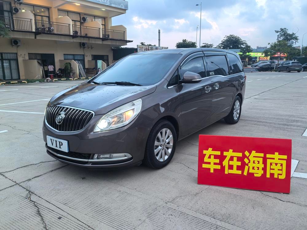 Buick GL8 2015 — фото автомобиля