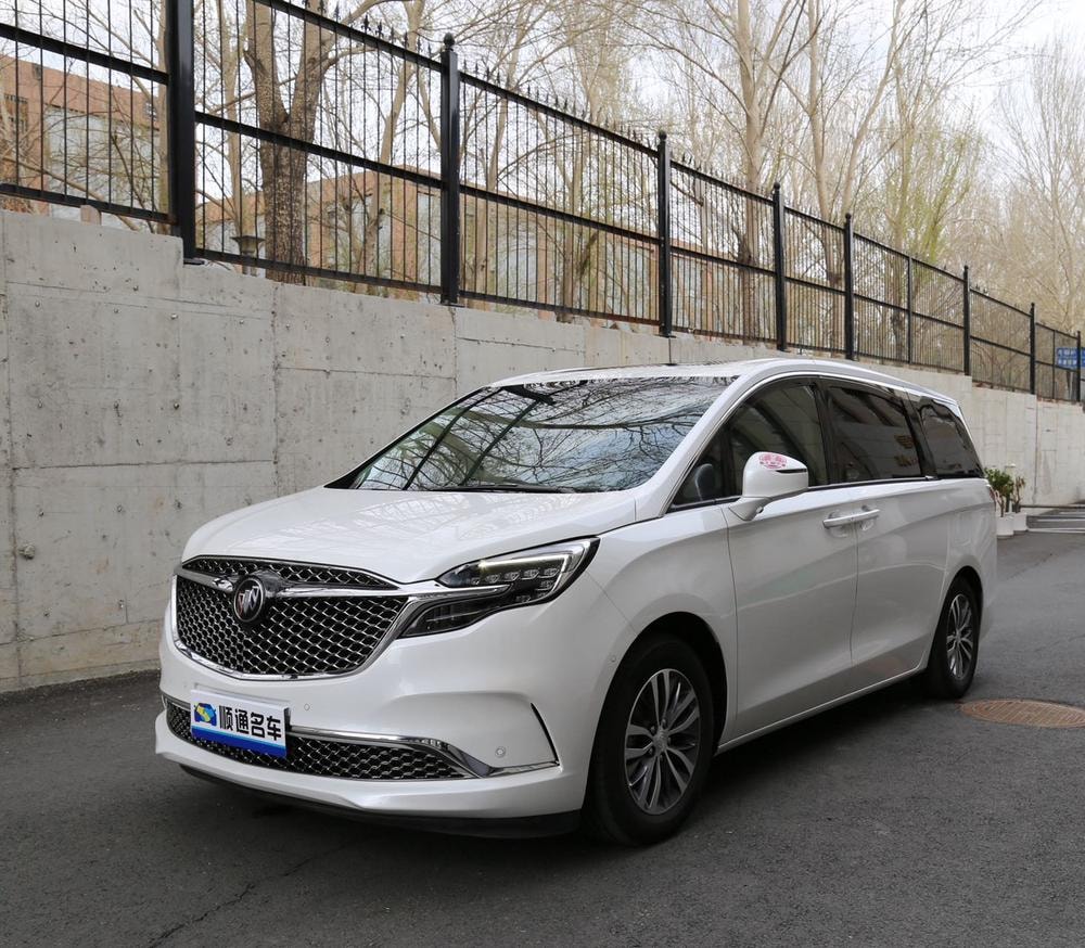 Buick GL8 2022 — фото автомобиля