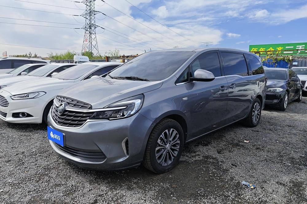 Buick GL8 2021 — фото автомобиля