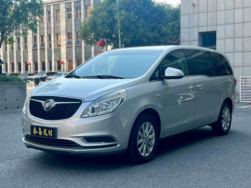 Buick GL8 2017 — фото автомобиля