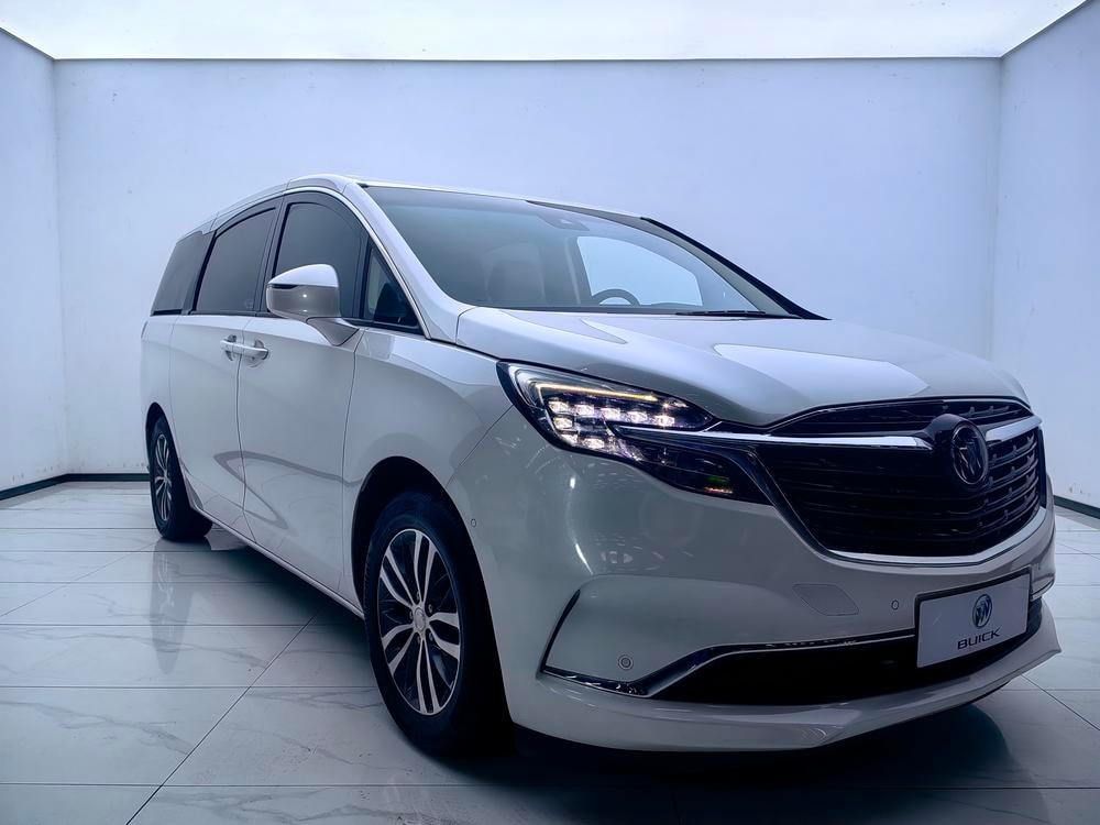 Buick GL8 2022 — фото автомобиля