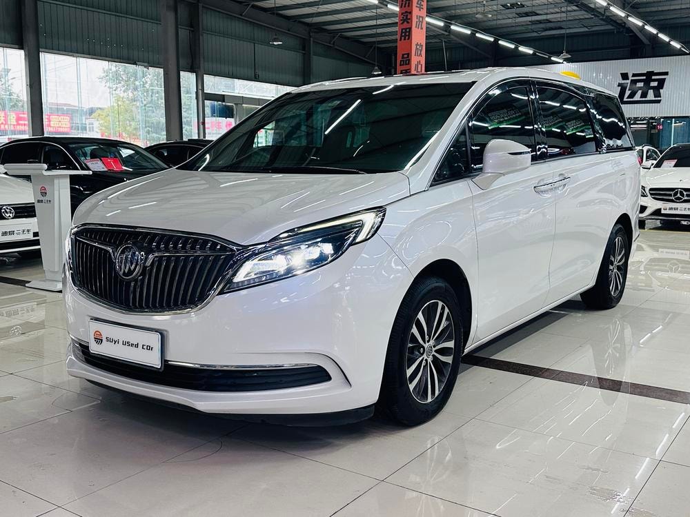 Buick GL8 2017 — фото автомобиля