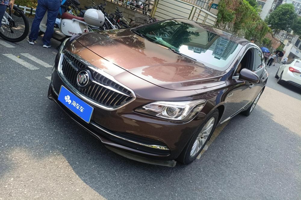 Buick LaCrosse 2016 — фото автомобиля