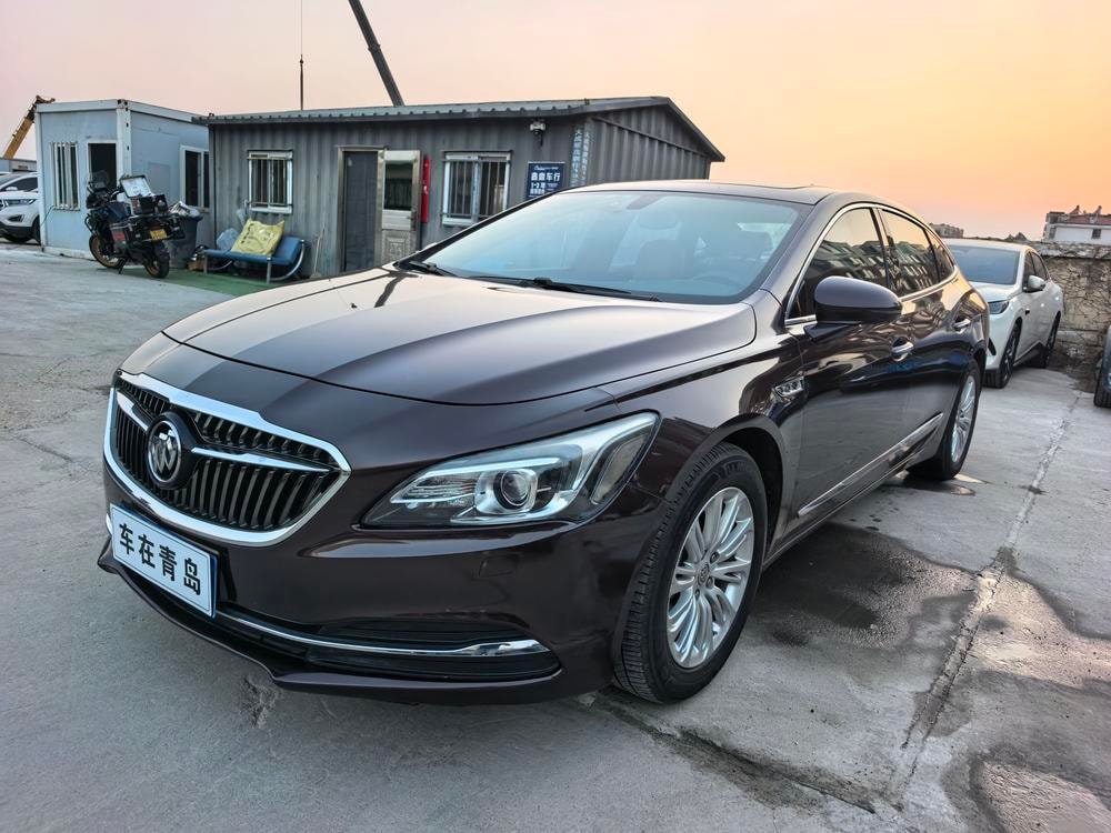 Buick LaCrosse 2018 — фото автомобиля 1