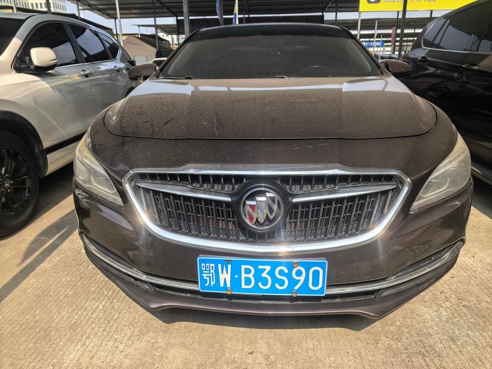 Buick LaCrosse 2018 — фото автомобиля