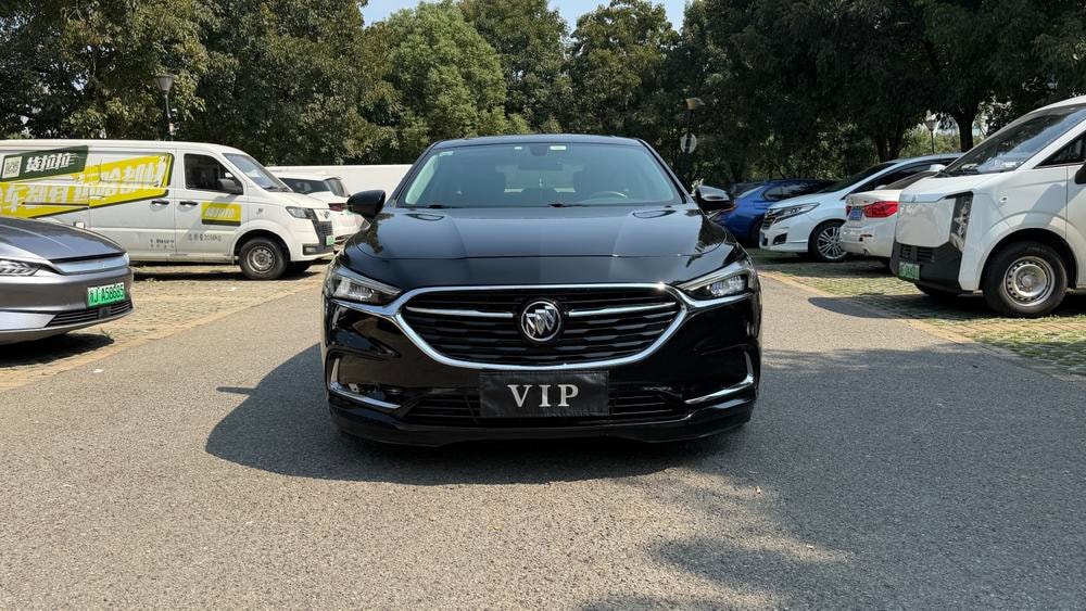 Buick LaCrosse 2021 — фото автомобиля