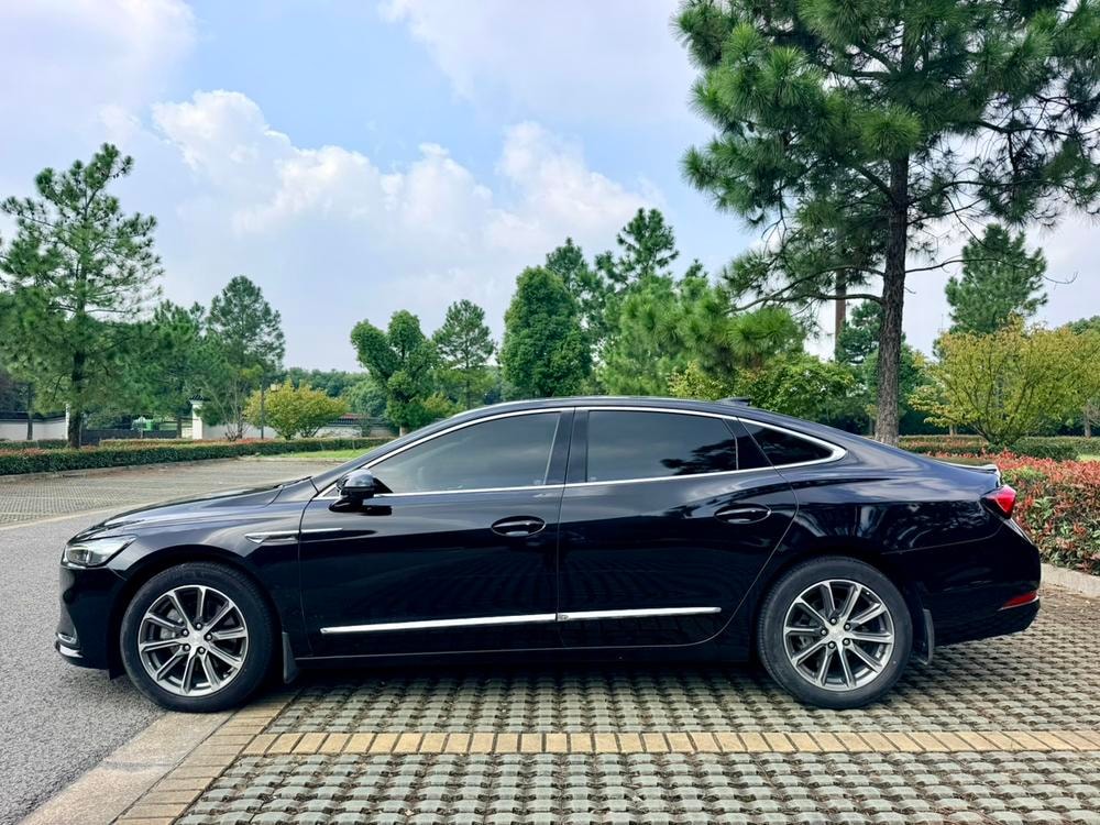 Buick LaCrosse 2022 — фото автомобиля