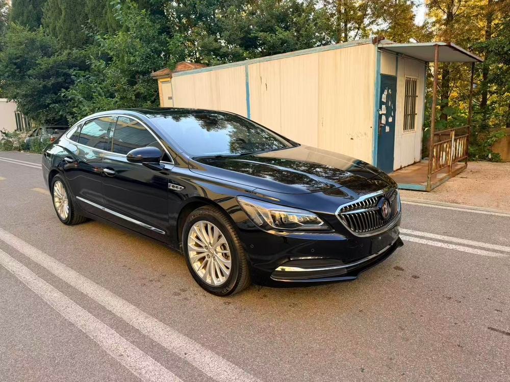 Buick LaCrosse 2016 — фото автомобиля