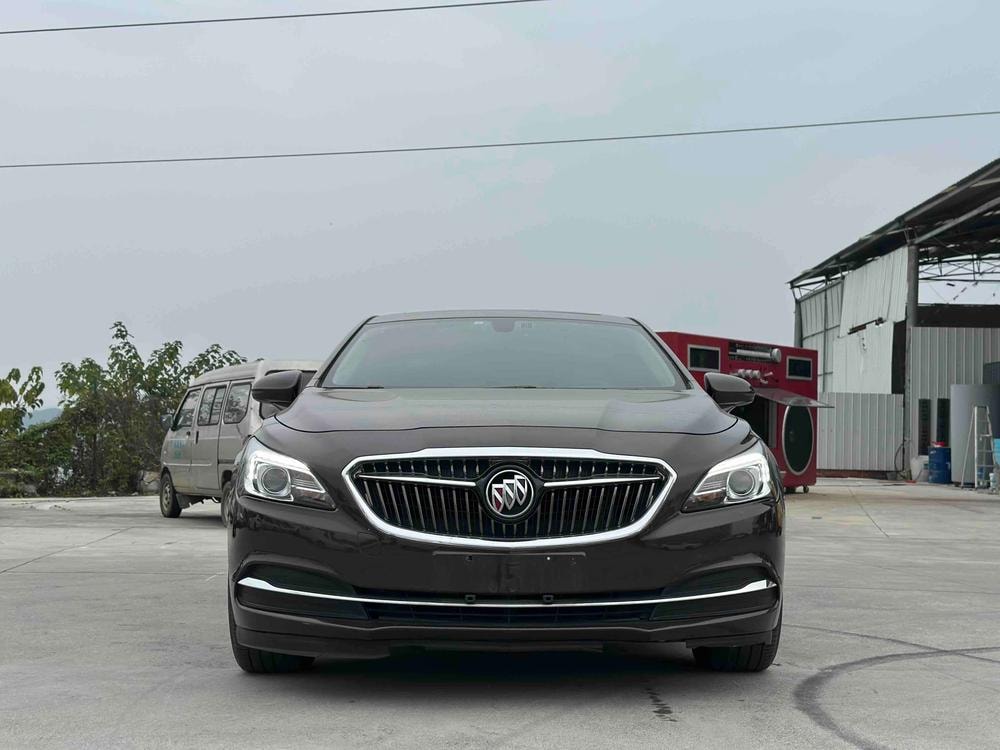 Buick LaCrosse 2016 — фото автомобиля