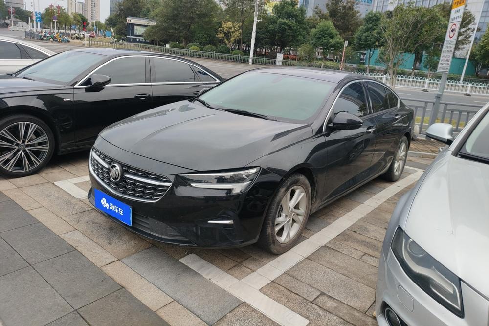Buick Regal 2021 — фото автомобиля