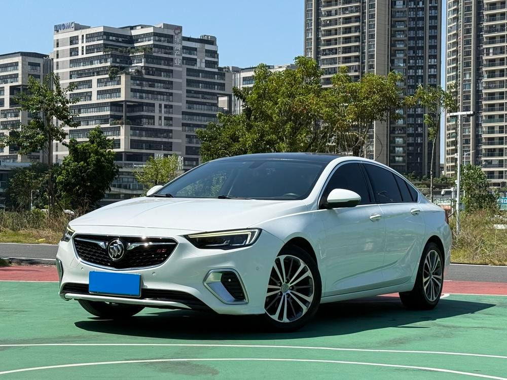 Buick Regal 2017 — фото автомобиля