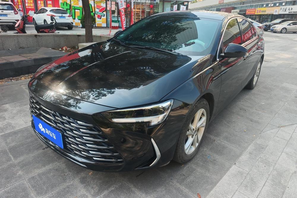 Buick Regal 2024 — фото автомобиля 1