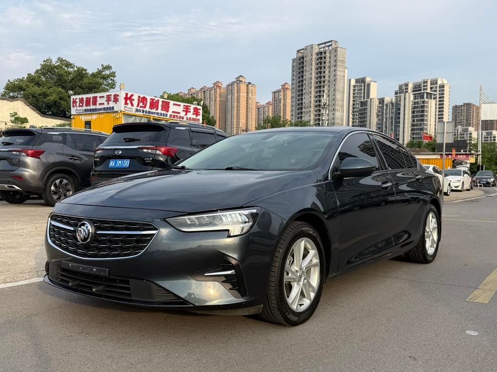 Buick Regal 2021 — фото автомобиля