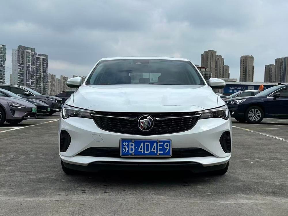 Buick Verano 2023 — фото автомобиля