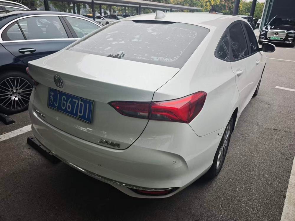Buick Verano 2022 — фото автомобиля