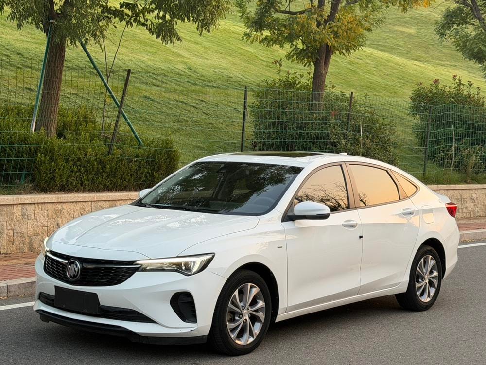 Buick Verano 2022 — фото автомобиля