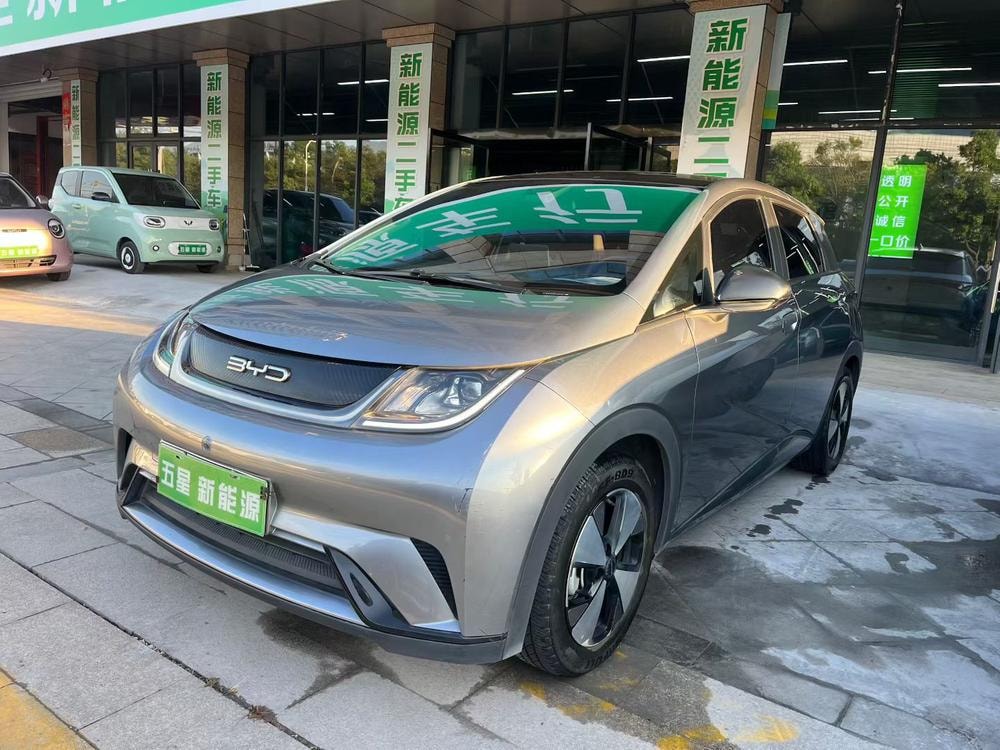 BYD Dolphin 2023 — фото автомобиля 1
