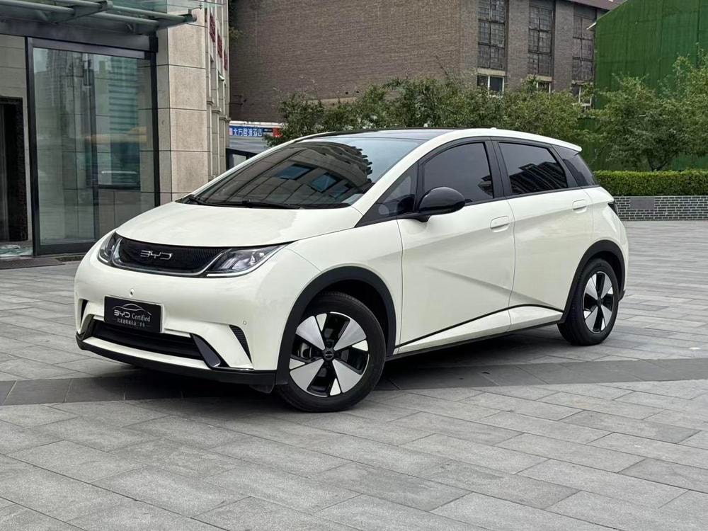 BYD Dolphin 2023 — фото автомобиля 1
