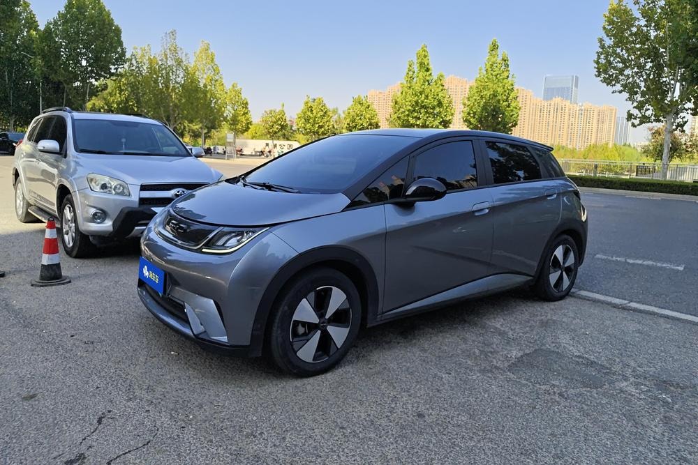 BYD Dolphin 2023 — фото автомобиля