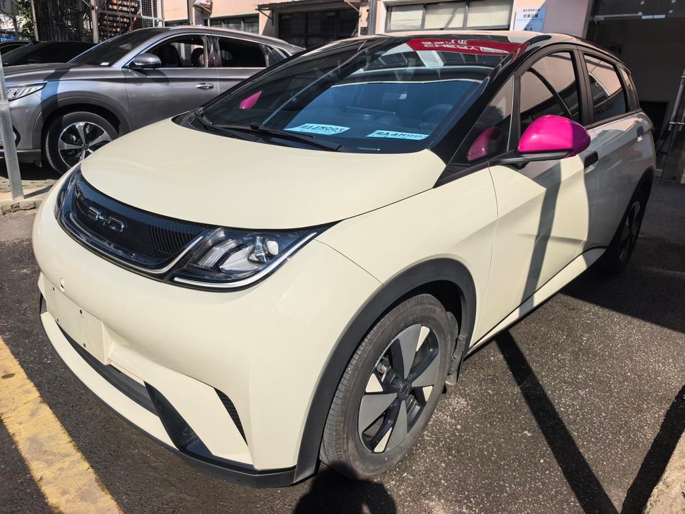 BYD Dolphin 2023 — фото автомобиля