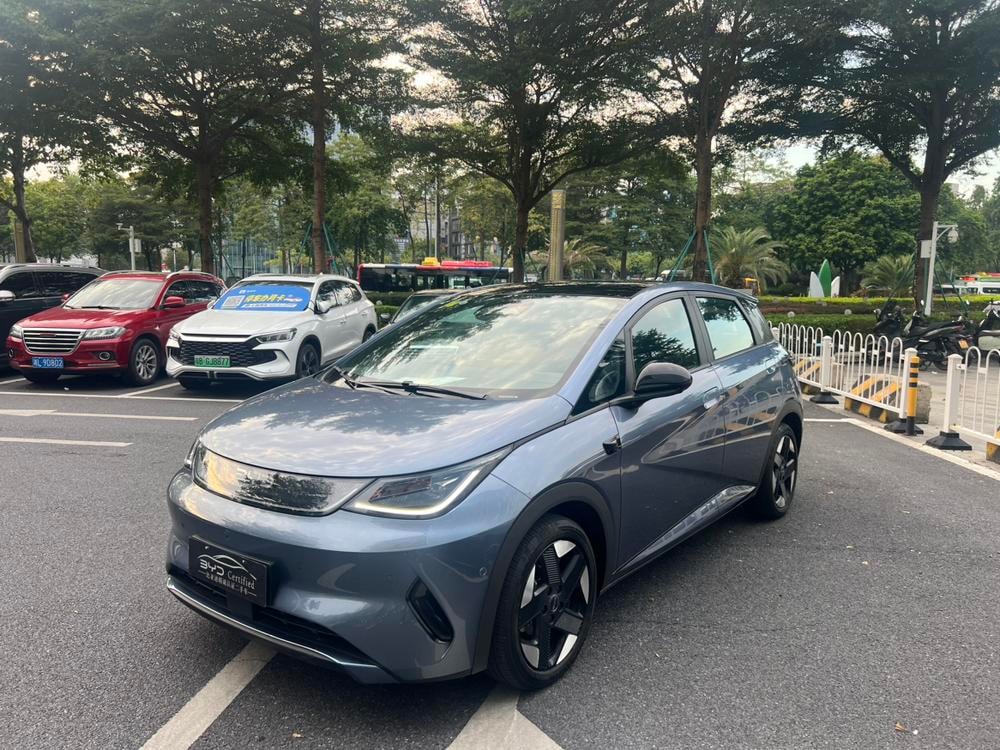 BYD Dolphin 2025 — фото автомобиля 1