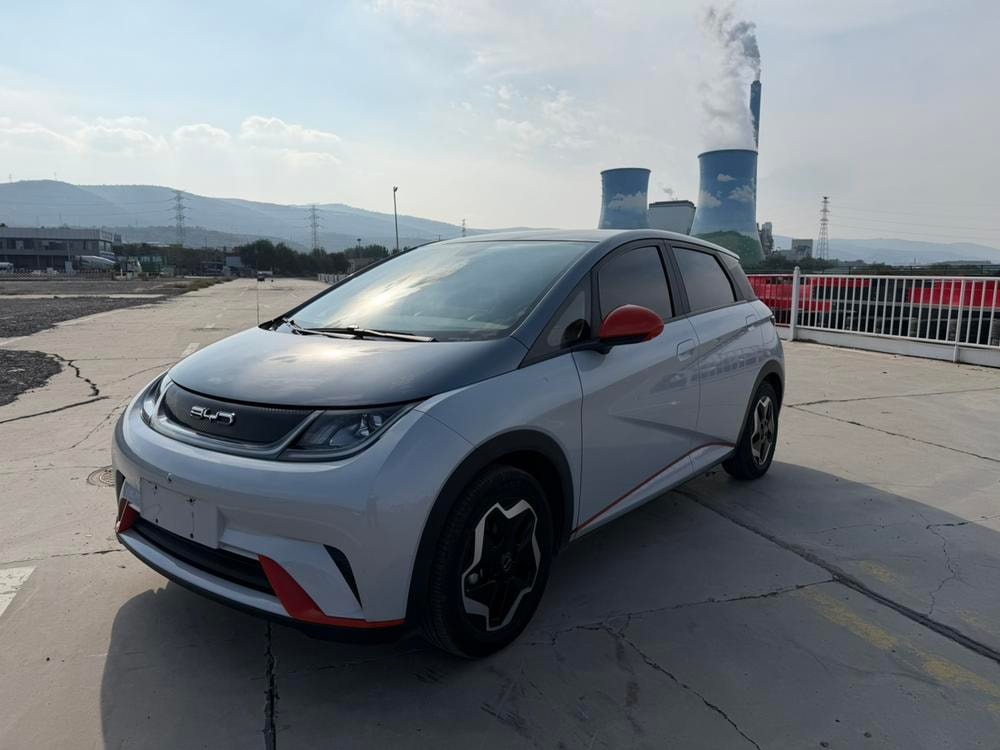 BYD Dolphin 2023 — фото автомобиля
