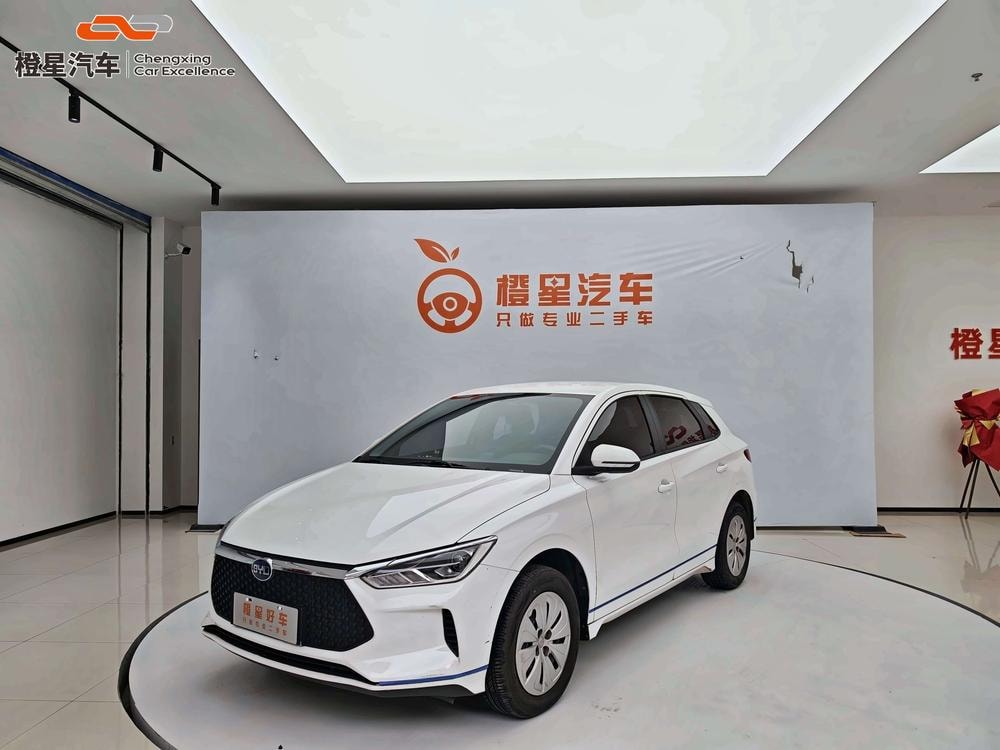 BYD e2 2021 — фото автомобиля 1