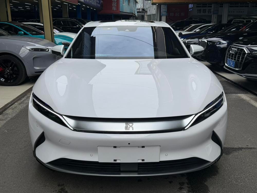 BYD Han EV 2020 — фото автомобиля