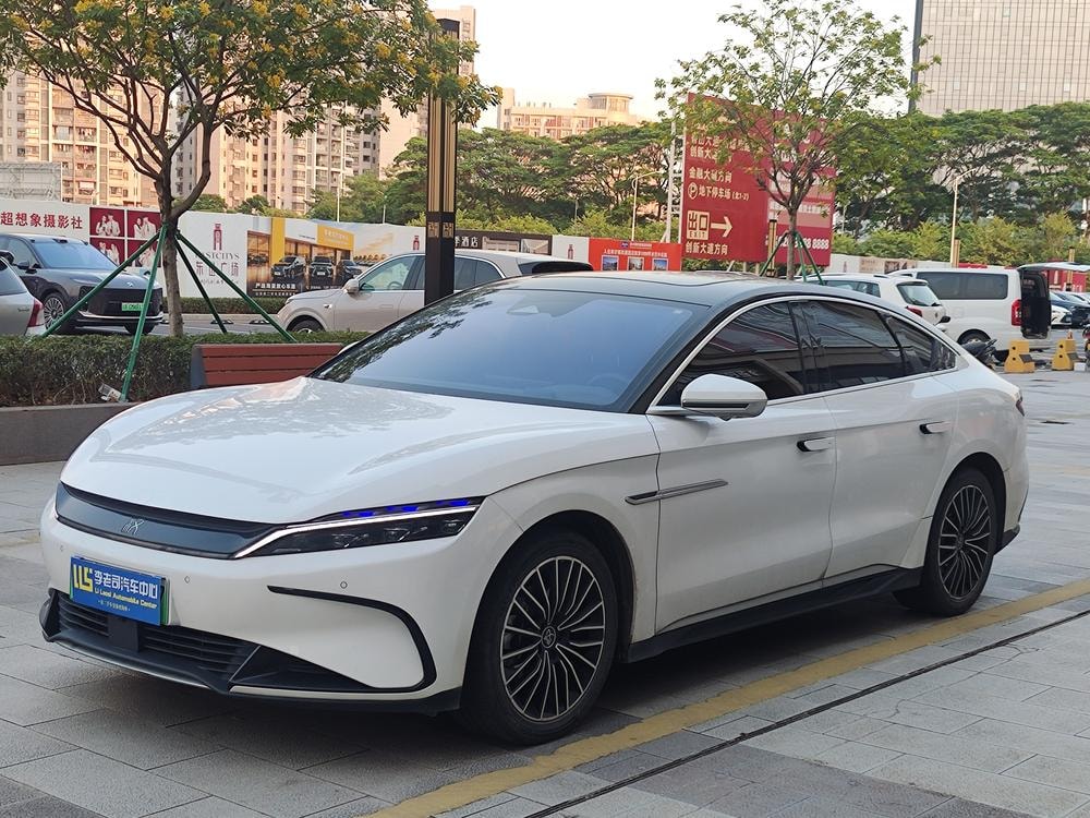 BYD Han EV 2023 — фото автомобиля 1