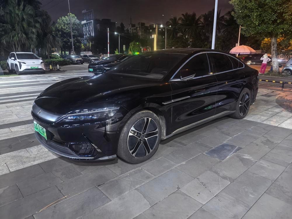 BYD Han EV 2020 — фото автомобиля