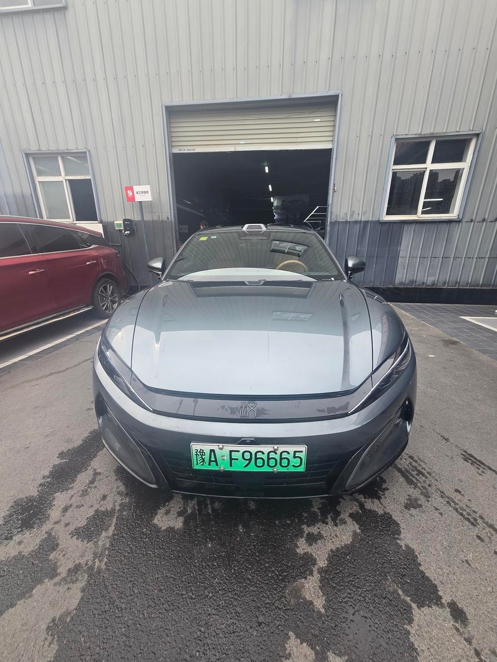 BYD Han L DM 2025 — фото автомобиля