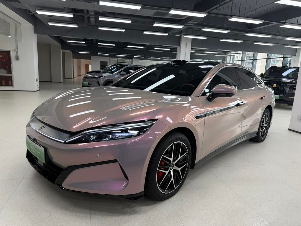 BYD Han L EV 2025 — фото автомобиля 1