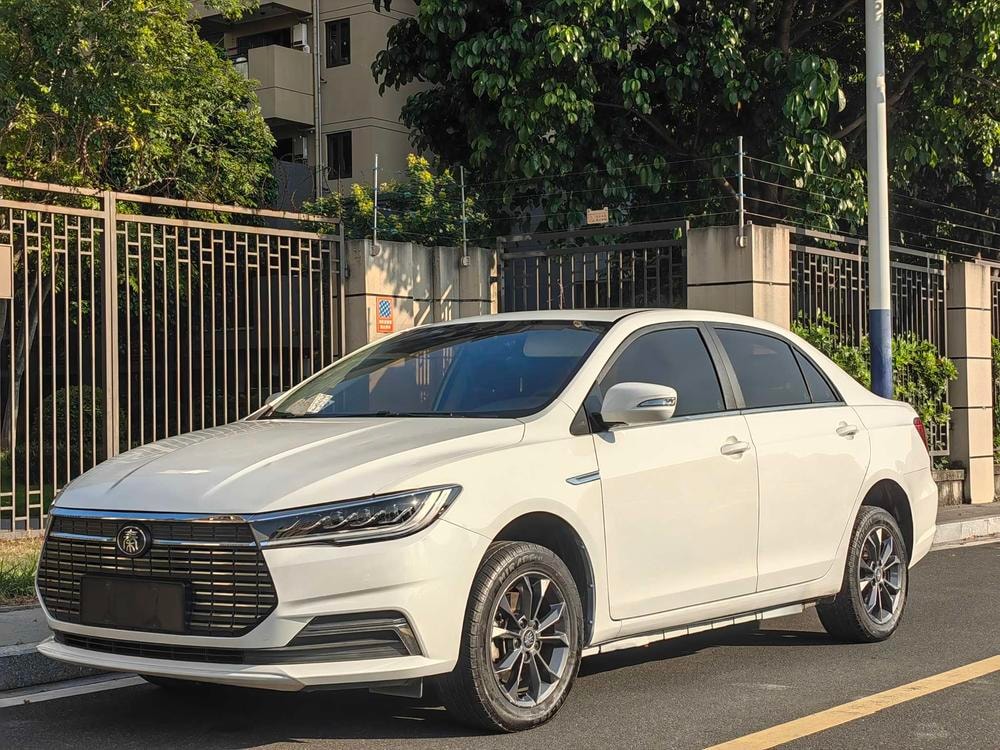 BYD Qin EV 2020 — фото автомобиля