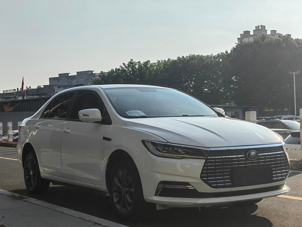 BYD Qin EV 2020 — фото автомобиля
