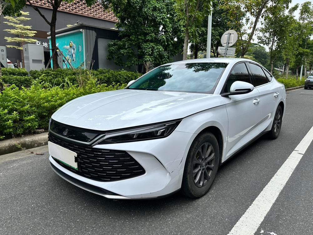 BYD Qin L DM 2024 — фото автомобиля 1