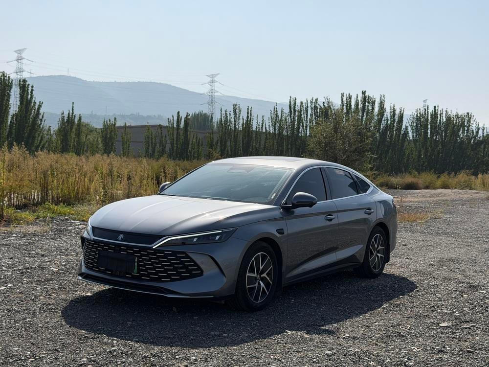 BYD Qin L DM 2025 — фото автомобиля 1