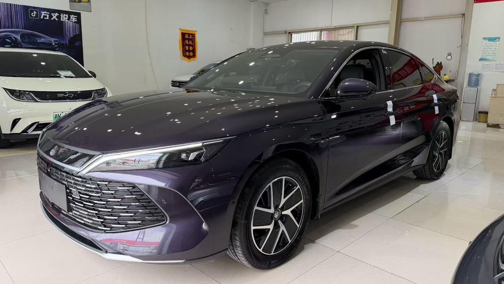 BYD Qin L DM 2025 — фото автомобиля