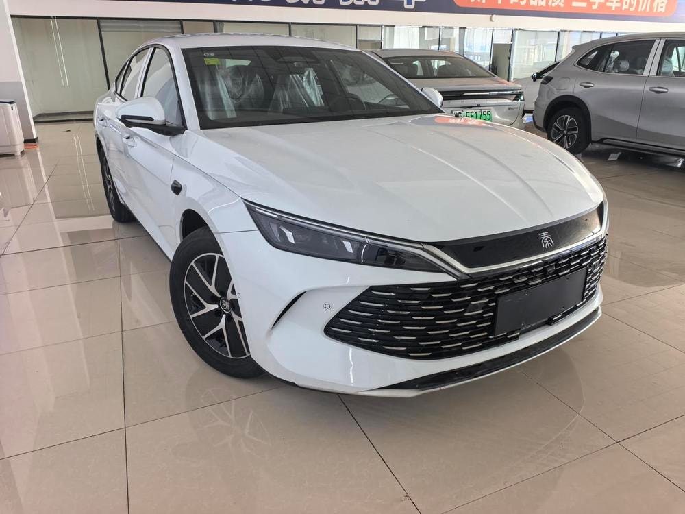 BYD Qin L DM 2026 — фото автомобиля