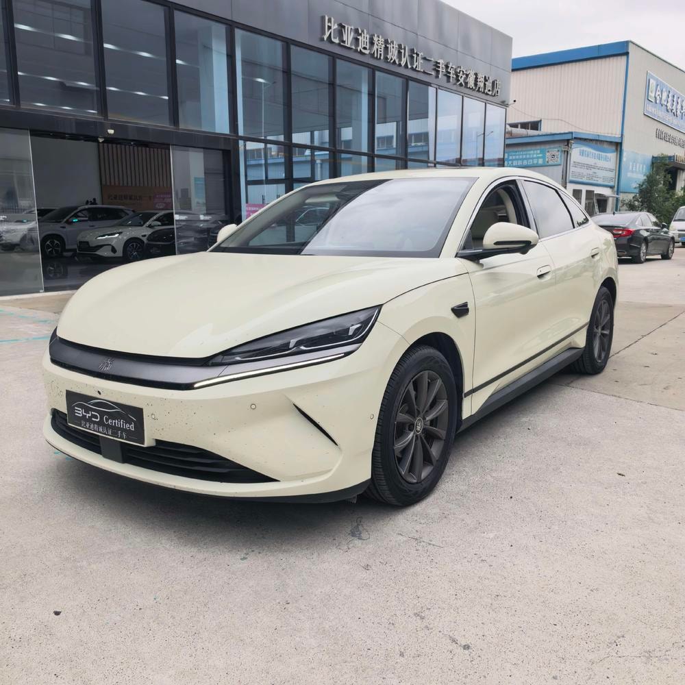 BYD Qin L EV 2025 — фото автомобиля 1