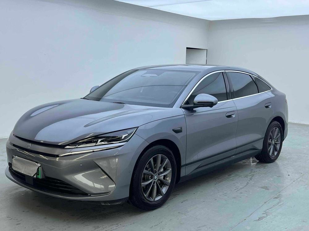 BYD Qin L EV 2025 — фото автомобиля 1