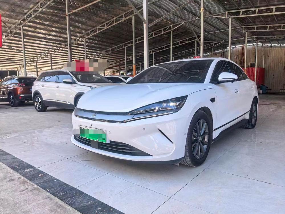 BYD Qin L EV 2025 — фото автомобиля 1