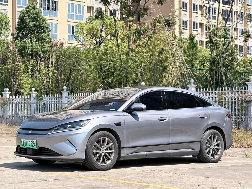 BYD Qin L EV 2025 — фото автомобиля 1