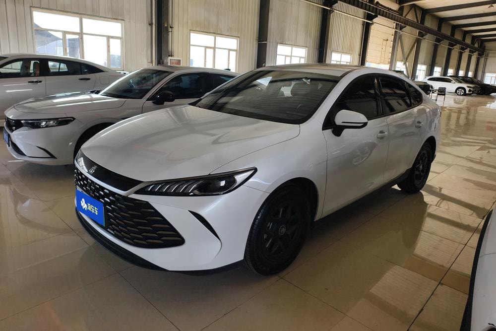 BYD Qin PLUS DM 2025 — фото автомобиля