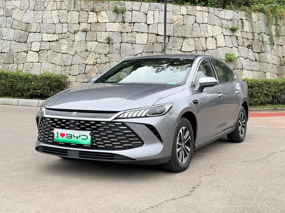 BYD Qin PLUS DM 2025 — фото автомобиля