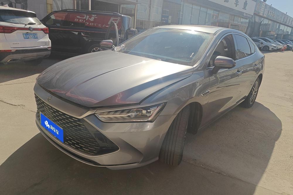 BYD Qin PLUS DM 2023 — фото автомобиля