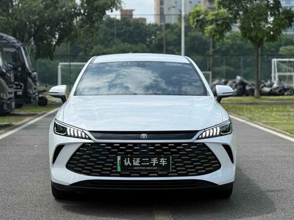 BYD Qin PLUS DM 2025 — фото автомобиля