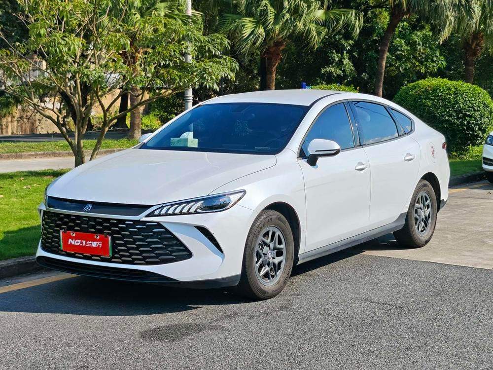 BYD Qin PLUS DM 2025 — фото автомобиля