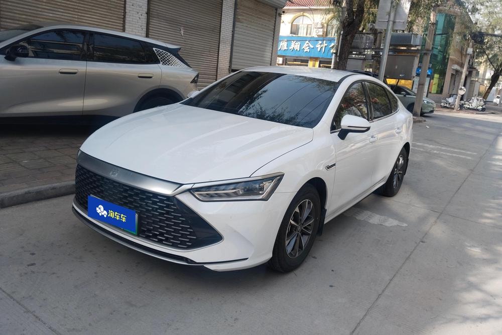 BYD Qin PLUS DM 2024 — фото автомобиля