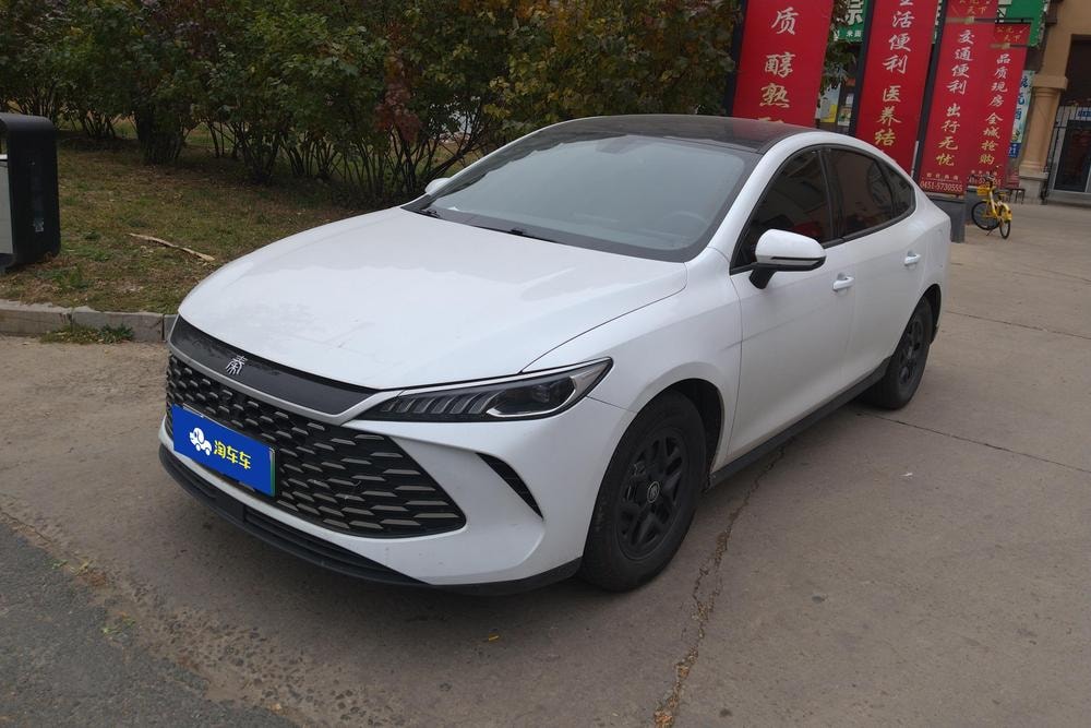 BYD Qin PLUS DM 2025 — фото автомобиля
