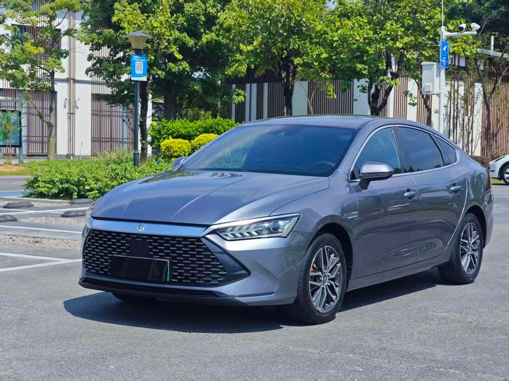 BYD Qin PLUS DM 2021 — фото автомобиля